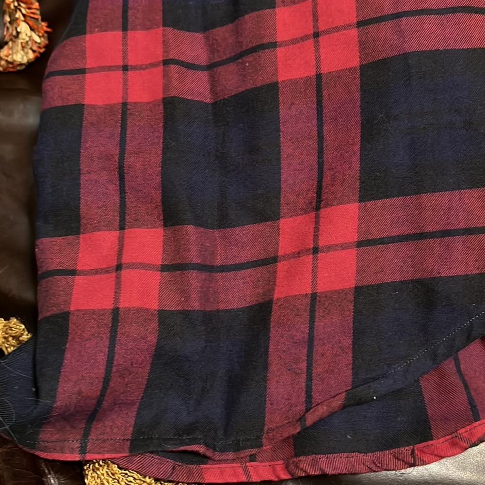 Button down plaid shirt - Picture 3 of 8